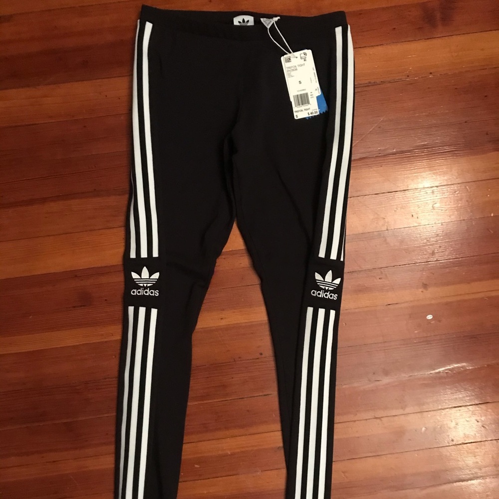 Black Adidas Small Leggings